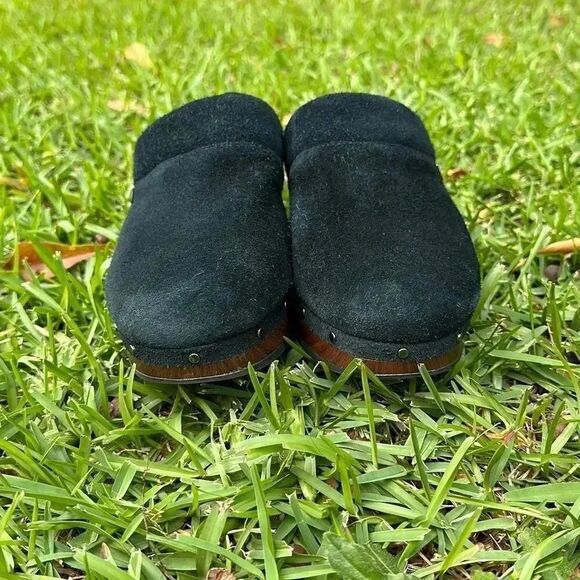 Vionic Kacie Black Suede Clog - Picture 2 of 14